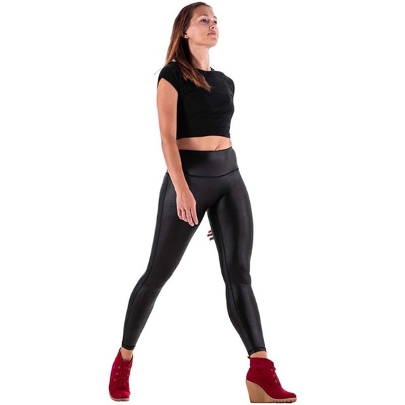 😍1 LEFT😍High-Waisted Faux Leather Black Leggings - Picture 5 of 6